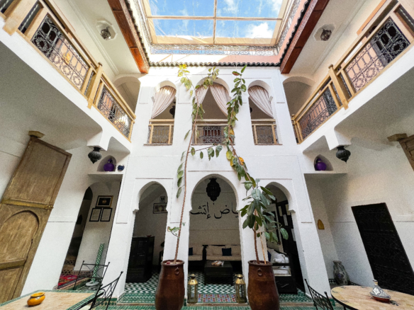guest house for sale - riad club