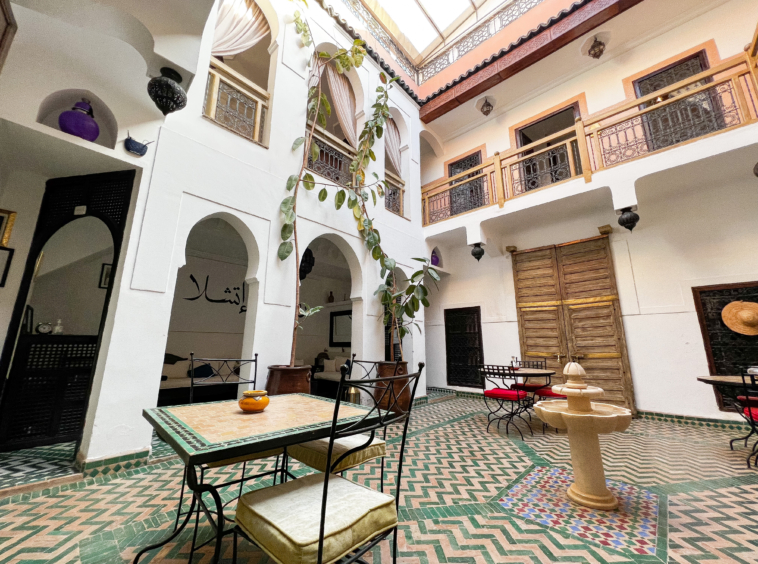 guest house for sale - riad club